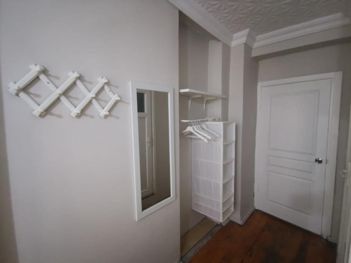 Konut Wooden House Hotel Istanbul Exterior foto