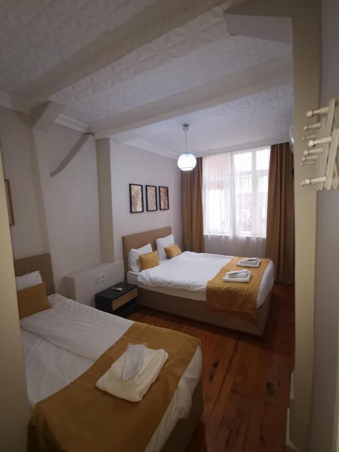 Konut Wooden House Hotel Istanbul Exterior foto